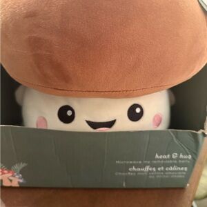 Cute Mushroom Plush with Removable Heat Pack for pain relief.